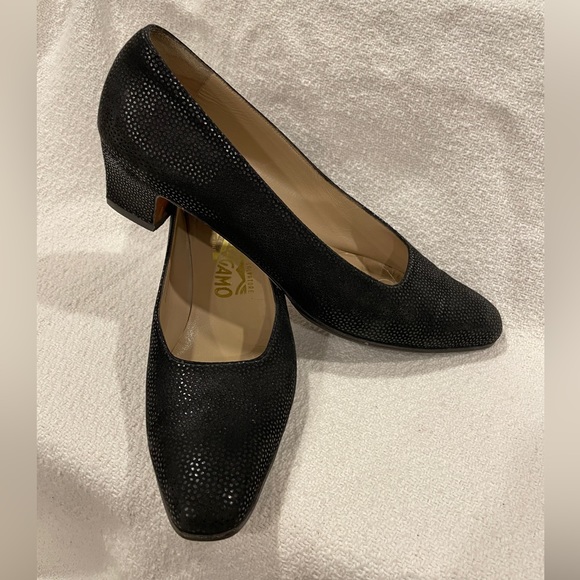 2 pairs Salvatore Ferragamo 9 AAAA Black Heeled Shoes - Picture 2 of 13
